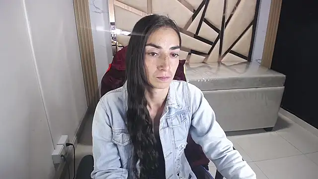 Maily a  online show from 24, 11, 2025