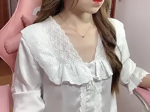 Snapshot of _Payna_ chatting on 15, 11, 2025 Payna online show from 15, 11, 2025