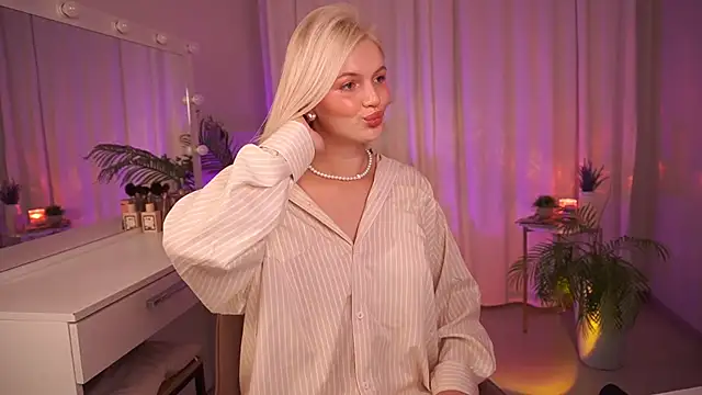 Amelia Wells online show from 24, 9, 2025