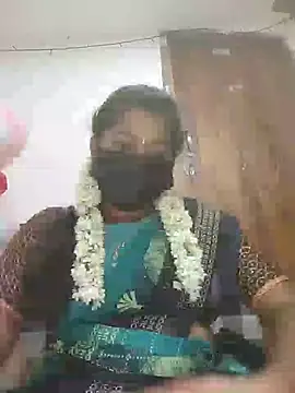 Snapshot of TAMIL_AMMUKUTTYY chatting on 13, 11, 2025 TAMIL AMMUKUTTYY online show from 13, 11, 2025