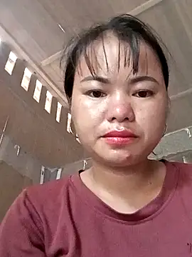 emly-xinh18 online show from 6, 10, 2025