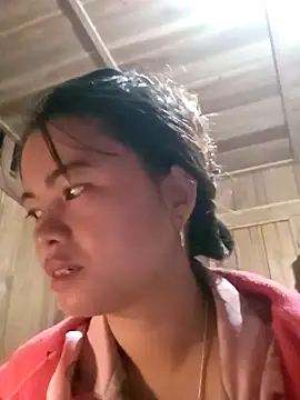 emly-xinh18 online show from 18, 11, 2025