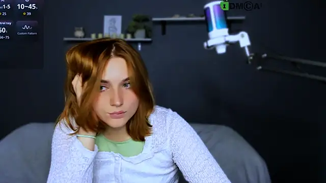 casey meow  online show from 13, 11, 2025