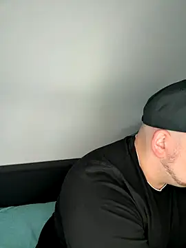 xXLustMolchXx online show from 5, 10, 2025