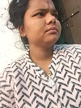 Hot Shredha online show from 27, 11, 2025