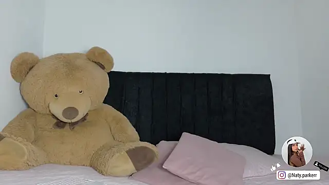 Natashaparker   online show from 2, 6, 2026