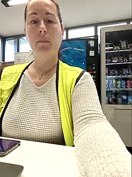 bichota85 online show from 23, 4, 2026