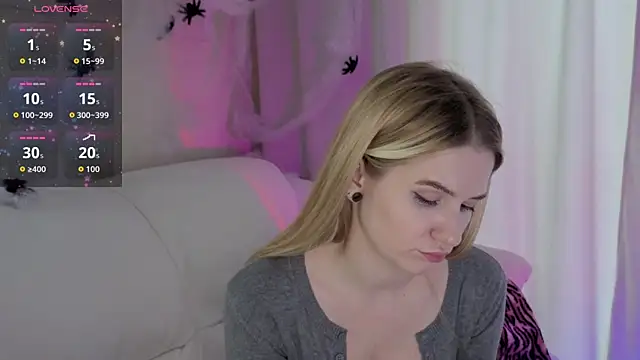 Ange Lus online show from 30, 10, 2025