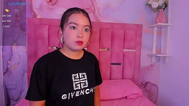 Snapshot of LunaWiill_ chatting on 28, 9, 2025 LunaWiill online show from 28, 9, 2025