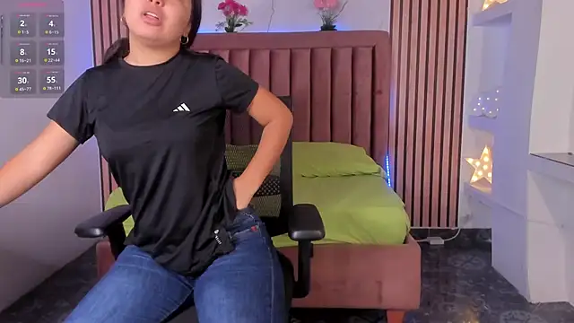 Snapshot of LunaWiill_ chatting on 25, 10, 2025 LunaWiill online show from 25, 10, 2025