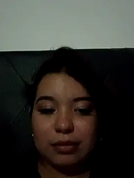 Snapshot of LunaWiill_ chatting on 27, 10, 2025 LunaWiill online show from 27, 10, 2025