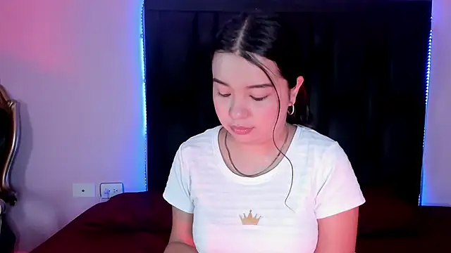 Snapshot of LunaWiill_ chatting on 7, 11, 2025 LunaWiill online show from 7, 11, 2025