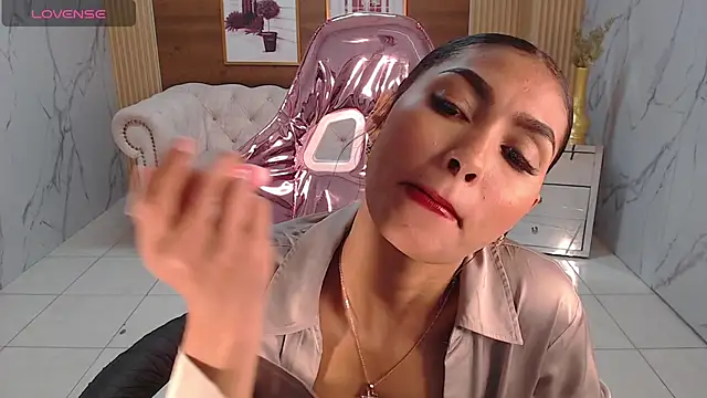 Snapshot of lissandra_s chatting on 27, 10, 2025 lissandra s online show from 27, 10, 2025