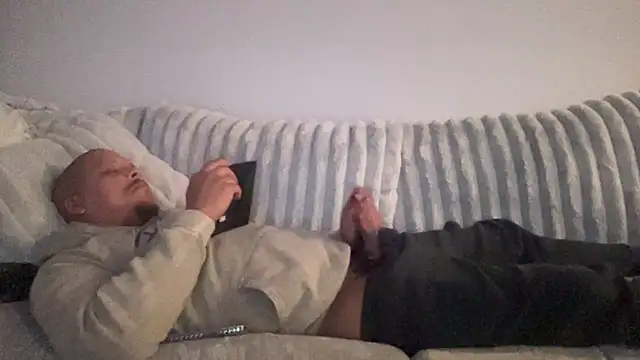 caramelizedzeus online show from 19, 11, 2025