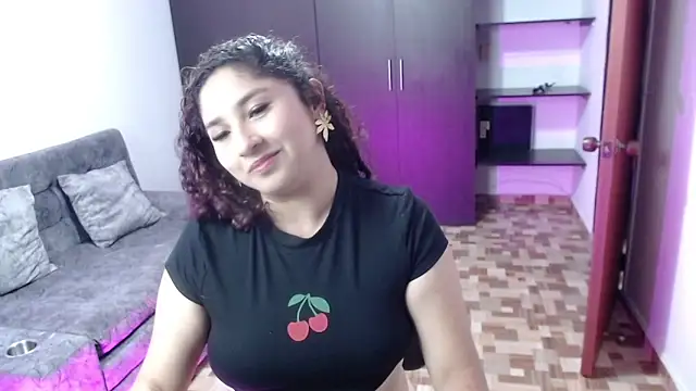 Gia Dior online show from 4, 3, 2026