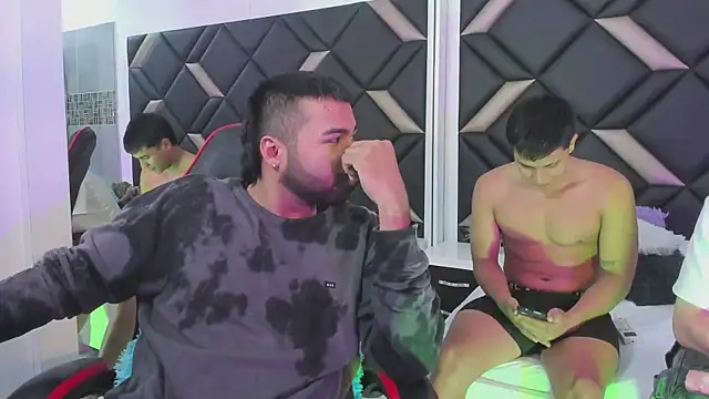 Hot Threesomee online show from 7, 11, 2025