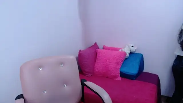 camilavargas  online show from 25, 3, 2026