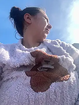 Emilie 1 online show from 22, 2, 2026