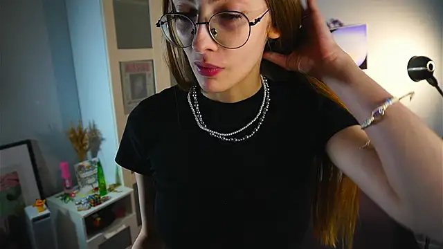 Snapshot of blissence chatting on 17, 10, 2025 blissence online show from 17, 10, 2025