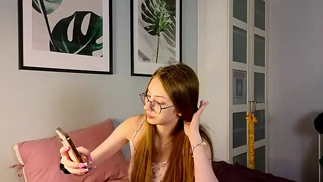 Snapshot of blissence chatting on 12, 11, 2025 blissence online show from 12, 11, 2025