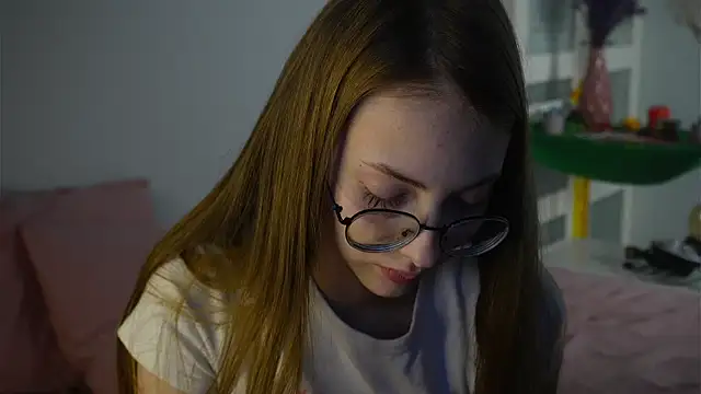 Snapshot of blissence chatting on 18, 11, 2025 blissence online show from 18, 11, 2025