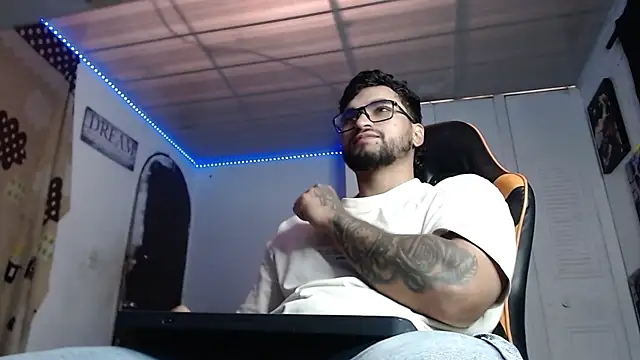 Chrys harris77 online show from 4, 12, 2025