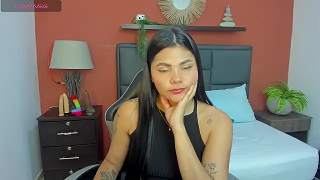 Snapshot of molly_lovee_ chatting on 24, 11, 2025 molly lovee online show from 24, 11, 2025