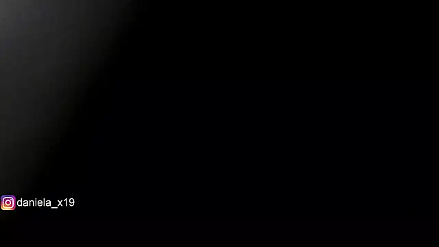 Snapshot of Daniela_x19 chatting on 30, 10, 2025 Daniela x19 online show from 30, 10, 2025