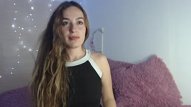 Snapshot of kat_desiree chatting on 20, 9, 2025 kat desiree online show from 20, 9, 2025