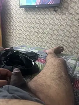 Snapshot of aflatoon121 chatting on 12, 11, 2025 aflatoon121 online show from 12, 11, 2025