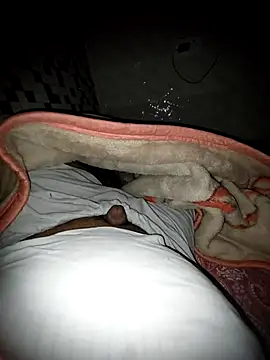 Snapshot of aflatoon121 chatting on 17, 12, 2025 aflatoon121 online show from 17, 12, 2025