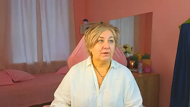 Marta Wils online show from 7, 10, 2025