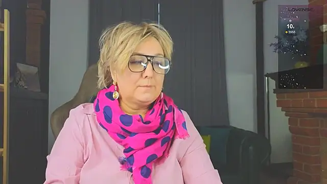 Marta Wils online show from 1, 12, 2025