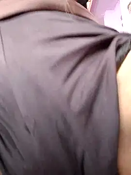 Snapshot of sweet_simmi chatting on 28, 11, 2025 sweet simmi online show from 28, 11, 2025