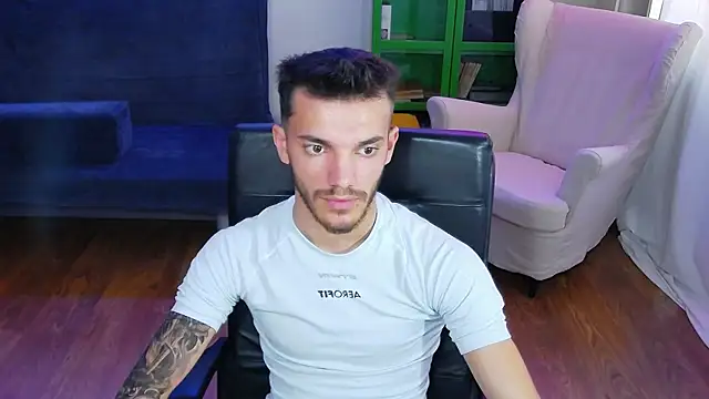 DominicValente online show from 20, 10, 2025