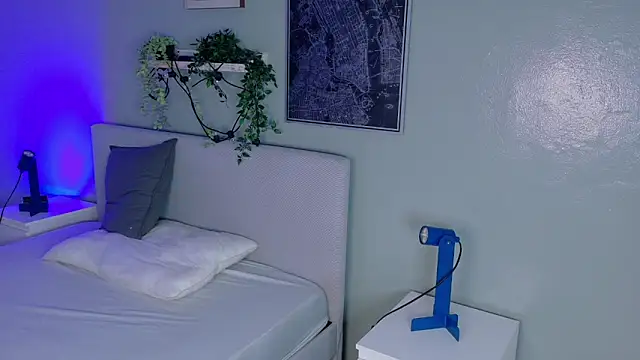 KeendraFox  online show from 4, 4, 2026