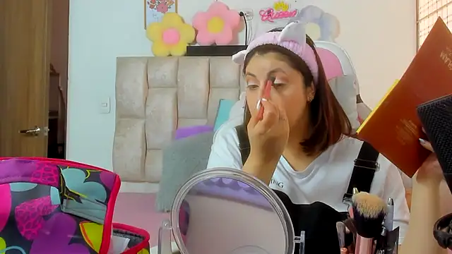 queenalexxa111 online show from 18, 12, 2025