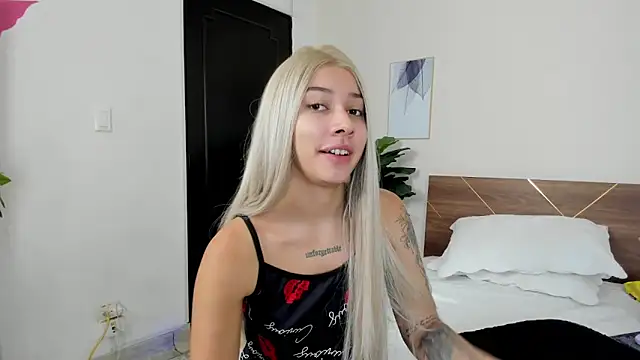 SofiaClarkson online show from 19, 9, 2025