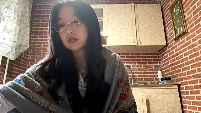 EmmaLeexth online show from 7, 10, 2025