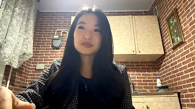 EmmaLeexth online show from 30, 10, 2025