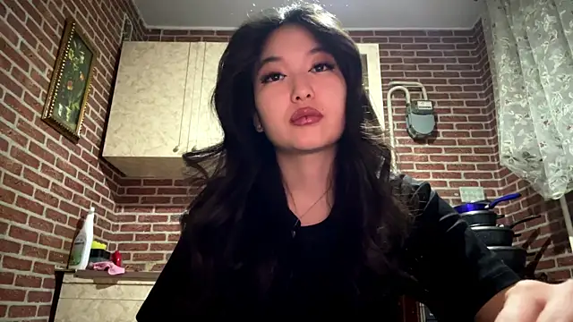 EmmaLeexth online show from 9, 1, 2026