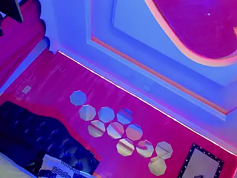 Snapshot of Julia_Bulette1 chatting on 28, 9, 2025 Julia Bulette1 online show from 28, 9, 2025