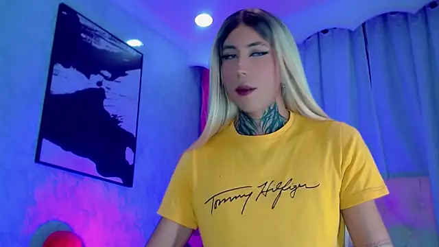 Julia Bulette1 online show from 17, 5, 2026