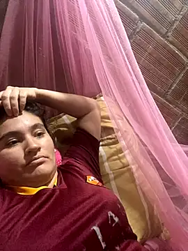 lunasexyhot18 online show from 6, 11, 2025