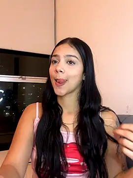 Mia fire666 online show from 5, 12, 2025