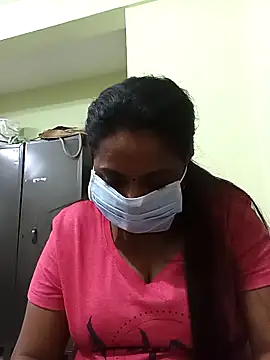 Snapshot of queendivya chatting on 25, 11, 2025 queendivya online show from 25, 11, 2025