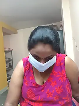 Snapshot of queendivya chatting on 13, 1, 2026 queendivya online show from 13, 1, 2026