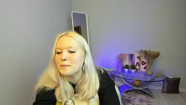 RoseThomas  online show from 25, 9, 2025