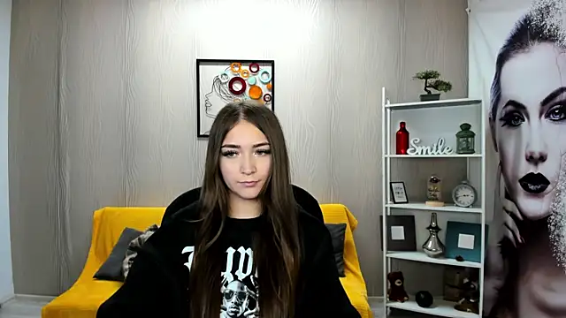 EllaClarke online show from 22, 10, 2025