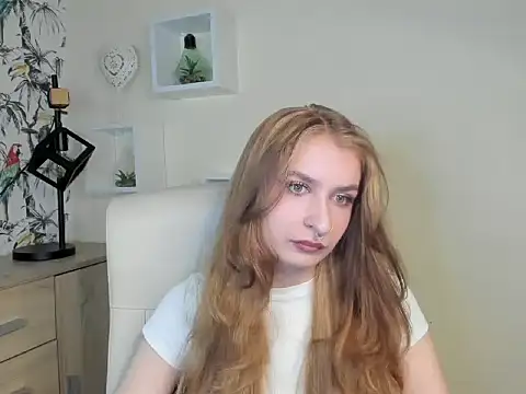 NinaBlond1 online show from 24, 9, 2025